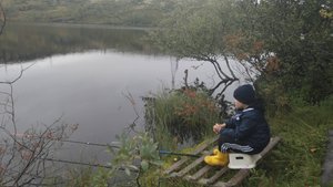 РЫБАЛКА В ТАЙГЕ НА КРАЙНЕМ СЕВЕРЕ. КТО СКАЗАЛ ЧТО РЫБА КЛЮЕТ НА ПУСТОЙ КРЮЧОК?