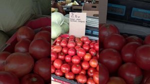 Один из овощных рядов на рынке "Лагуна" города Бреста. Овощи...