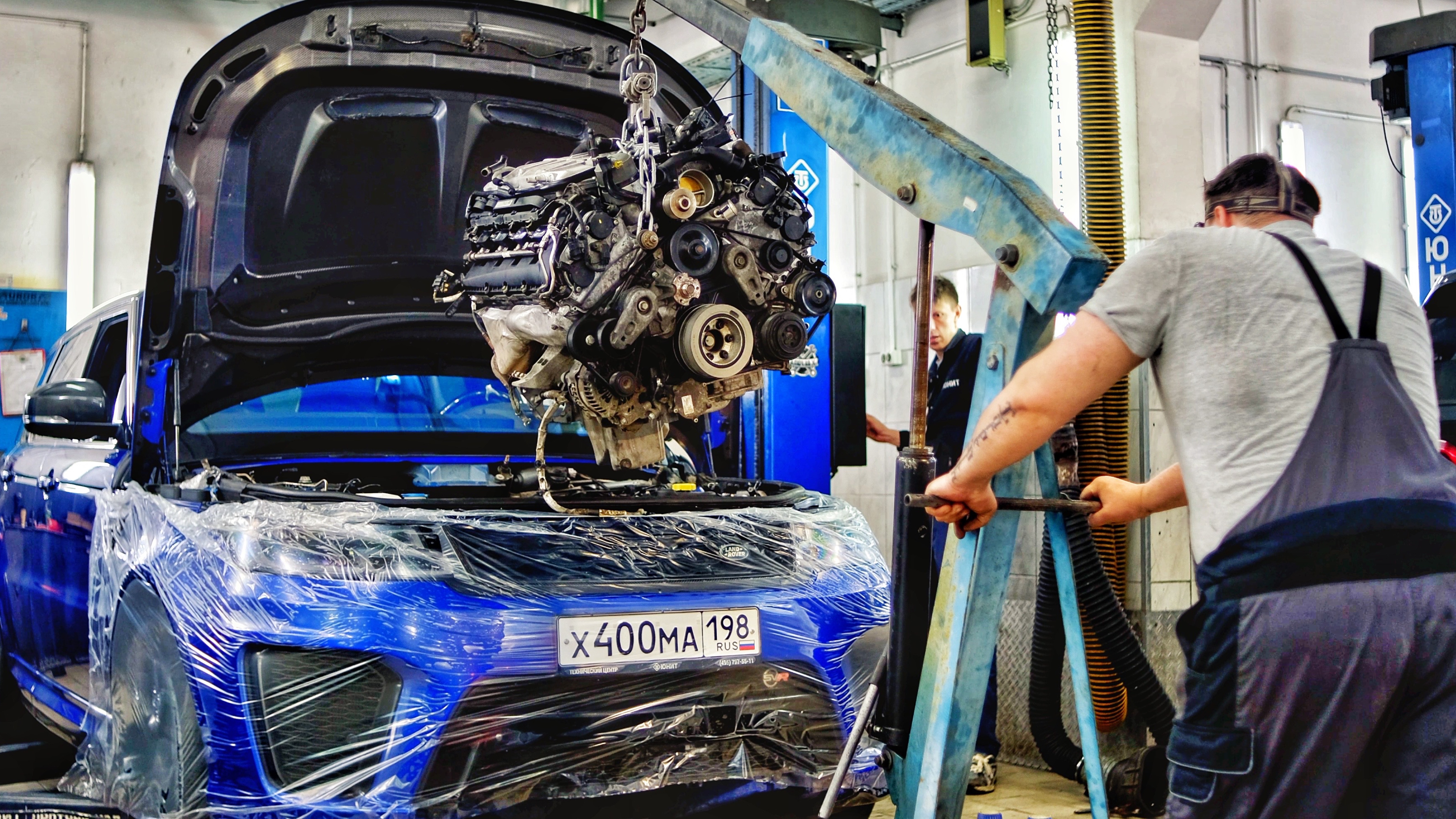 Ставим абсолютно новый мотор в Range Rover Sport SVR