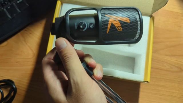 Распаковка USB-микрофон COOLCOLD (Condenser Microphone)
