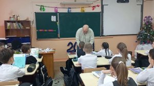 7ая школа вручение дипломов за 15 радиосвязей Тимур и Эльдан