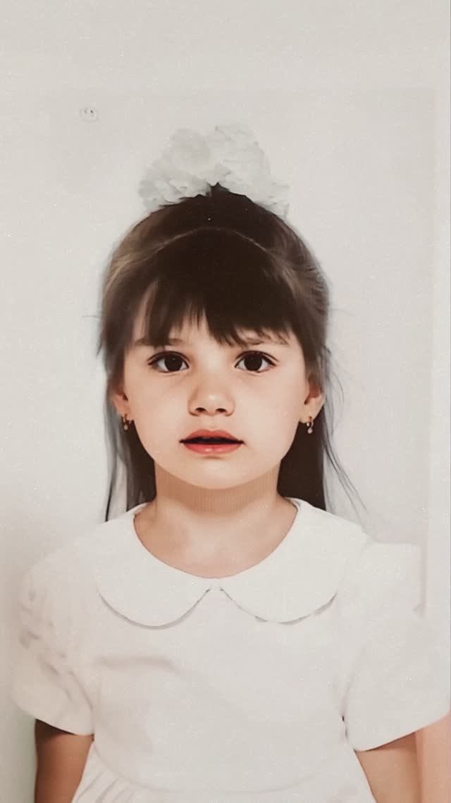 Угадай звезду по детской фотке 