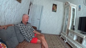 У нас два гостинца .