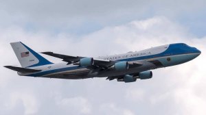 Fox News: гражданский самолет чуть не столкнулся с авиалайнером Трампа