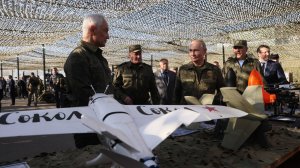 Владимир Путин осмотрел вооружения, военную и специальную технику, участвующую в учении Запад-2025