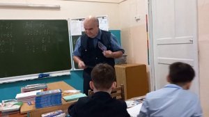 UA3AIU=RC4P=вручение карточек ученикам 3в класса 6ой школы