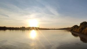 После выставки пошла на речку, снимать напряжение дня и любоваться закатом....