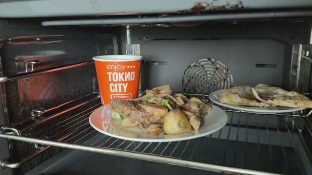 2191 ВЫЕЗЖАЕМ из КВАРТИРЫ в ПИТЕРЕ\СБОРЫ УТРОМ/ОБЕД влог