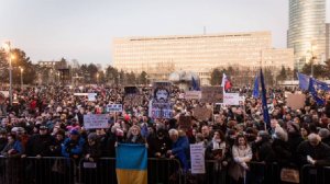 Более 20 тыс. человек вышли на антиправительственные акции протеста в Словакии