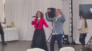 Поздравили молодоженов креативной песней (ремейк) -  Студия звукозаписи AE REC