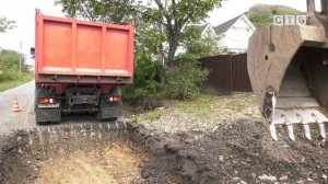 Специалисты Хасанского филиала компании «Примавтодор»  приступили к ремонту опасной ямы