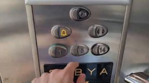 Наружный панорамный лифт Orona Acra II 2008 г. @ БЦ Александрия (г. Сочи)