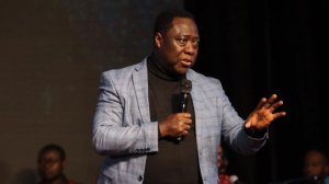 Епископ Джозеф Аду Баах