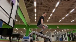 Полные приседания на доске 30°