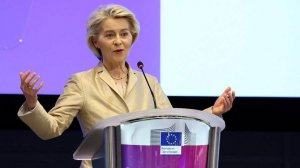 Румынский евродепутат обвинил главу ЕК в клевете