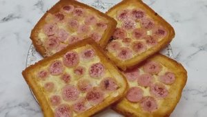 Никогда еще не готовила так просто и так вкусно! Горячие бутерброды с сосисками и сыром.