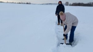 Мама Артура то же делает дорожку к станции