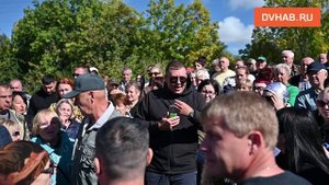 Встреча жителей с депутатами и чиновниками в 3-м Путевом переулке