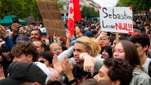 Массовые протесты против жесткой экономии во Франции. Что именно не устраивает французов?