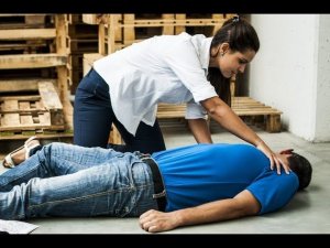 ПЕРВАЯ ПОМОЩЬ ПРИ РАНЕНИЯХ, НЕСЧАСТНЫХ СЛУЧАЯХ И ЗАБОЛЕВАНИЯХ