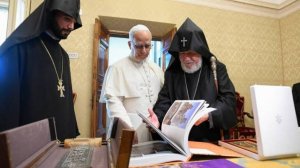 2025\2. КАТОЛИКОС ГАРЕГИН II АТАКУЕТ ВАТИКАН: БОРЬБА ЗА ЖЕРТВЫ БАКУ. Мнение А.РОЖИНЦЕВА