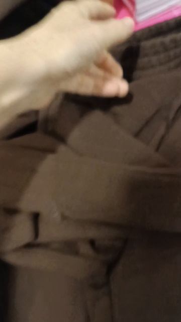 Новинки Костюм шоколадного цвета и кеды. Модный Look