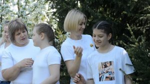 клип на песню П. Гагариной, спетой родителями  и детьми 4А класса .