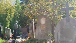 Новодевичье кладбище: могилы Людмилы Гурченко, Татьяны Шмыга, Вячеслава Тихонова, Олега Янковского,
