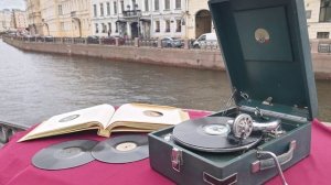 ОТЦВЕЛИ УЖ ДАВНО.. (Фото гр. САЛОН ВИНТАЖНОЙ МУЗЫКИ и ПАТЕФОННЫЙ САЛОН) - Поёт Юрий МОРФЕССИ (1882-