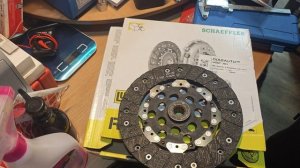 Комплект сцепления Mitsubishi Carisma,Space Star, Volvo S40 I,V40 1.9DI 00, Renault Luk 623308109