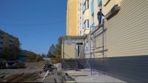 Капитальный ремонт фельдшерского здравпункта в п. Хасын завершается