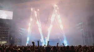 Буква "М" в виде салюта. Концерт Макана ВЭБ Арена 2024