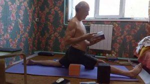 Просвещаюсь на шпагате