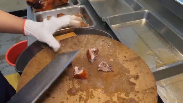 Утка с хрустящей корочкой! Утка по-пекински — тайваньская уличная еда смотреть онлайн