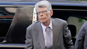 "Хуже собственных монстров": Стивена Кинга "отменяют" в США за комментарии