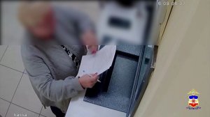 Полиция уберегла обманутую аферистами жительницу Марий Эл от сдачи в ломбард золота на 300 000 рубле