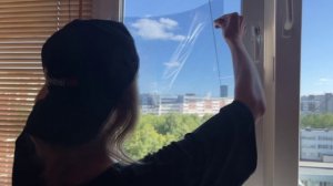 Как снять наклеенную пленку со стекла