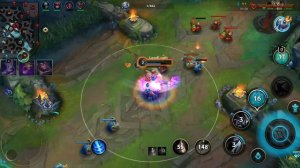 Лиссандра даже на первом уровне даёт жару.