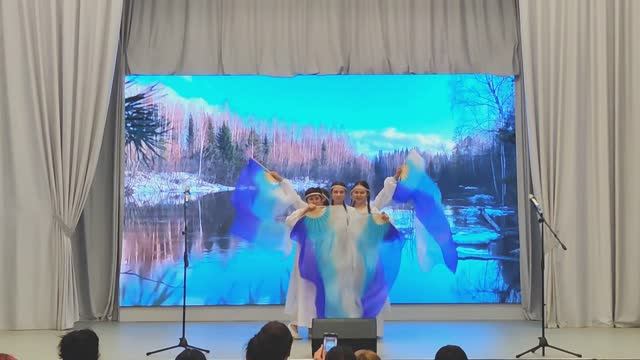 Усенко Елизавета и шоу-группа Карусель, Отпусти, река, 2025 год смотреть онлайн