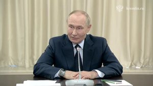 Президент в ходе встречи с руководителями фракций Госдумы, 18 сентября 2025 года