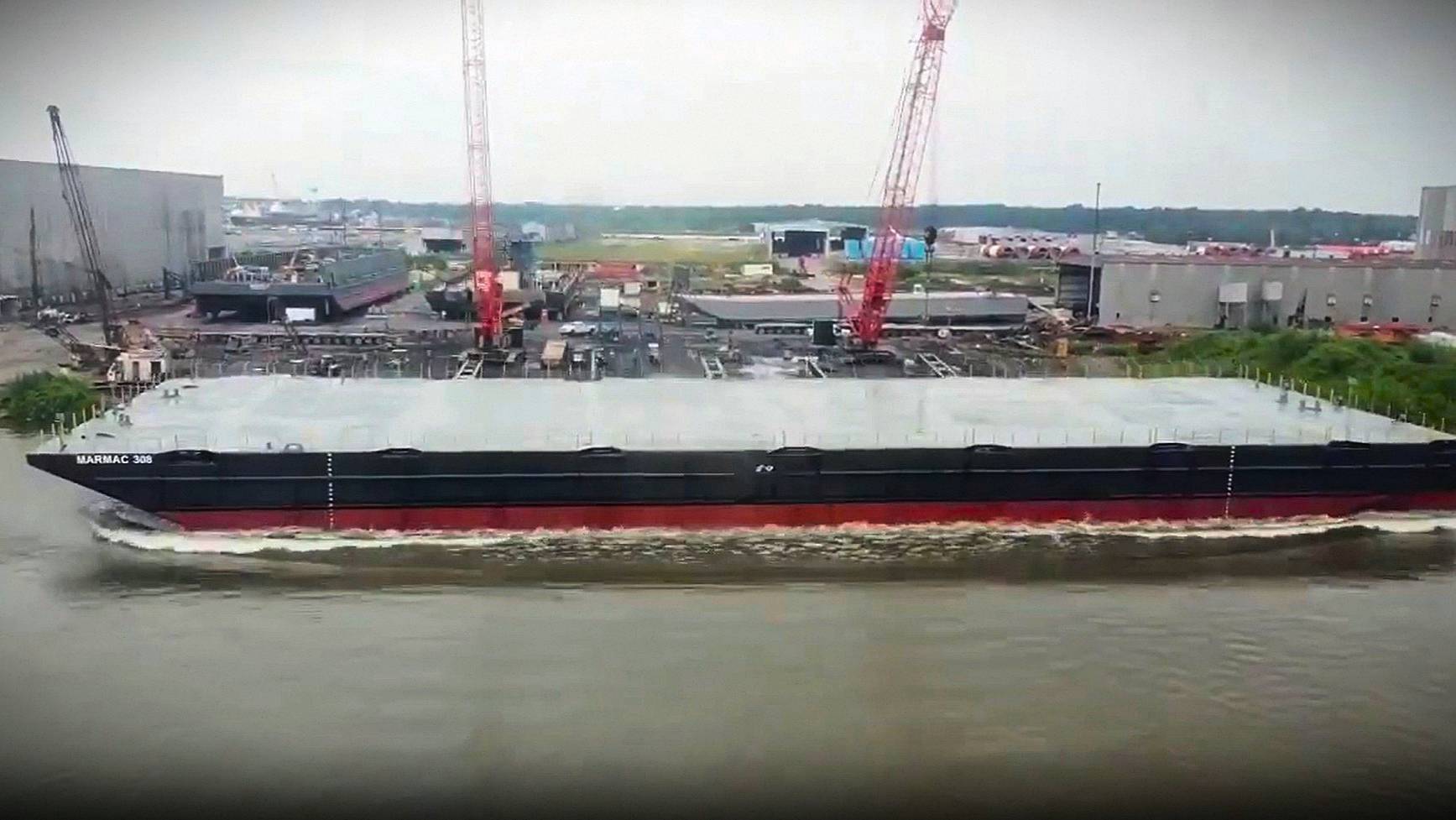 Спуск на воду новой роботизированной баржи SpaceX  «You’ll Thank Me Later» смотреть онлайн