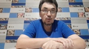 Ночная посиделка. Марсика ночью обнаружил на столе. 18.09.25