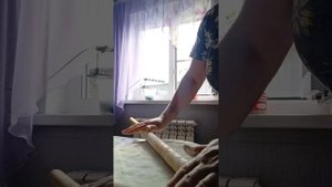 Домашние пельмени с бльёном и зеленью