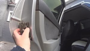 Регулируем замки дверей приора