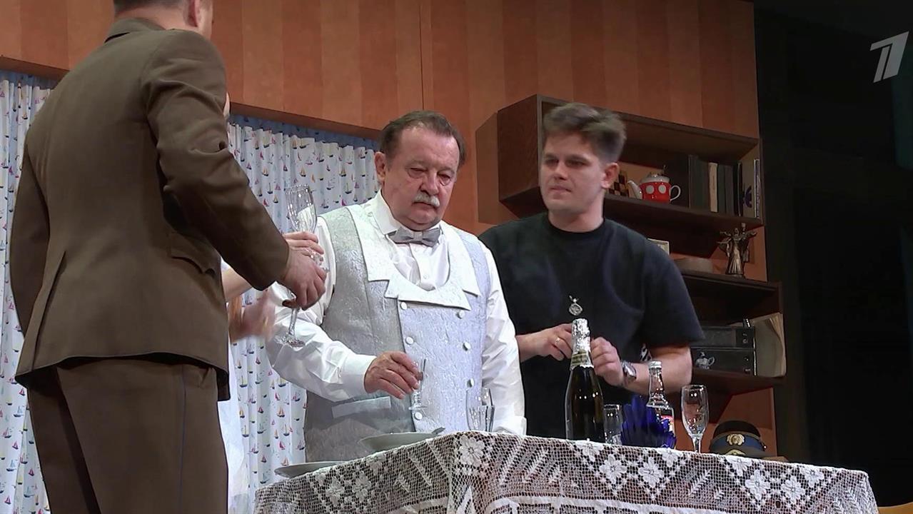 На сцене Московского губернского театра состоялась премьера спектакля "Старший сын"