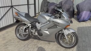 Обзор мотоцикла Honda vfr800, 2005год.По вопросам 9262862924(WhatsApp)