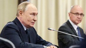 Путин предупредил о последствиях соблазна "напечатать и раздать денег"