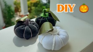 своими руками тыква 🎃 из носков   🖤🤍🖤 декор на Хэллоуин