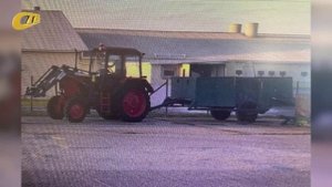 ЖИТЕЛЬ ЖЕЛЕЗНОГОРСКОГО РАЙОНА ПОПАЛ ПОД КОЛЕСА СДАВАВШЕГО ЗАДНИМ ХОДОМ ТРАКТОРА