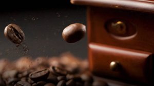 Бодрящий утренний кофе | ИИ Видео